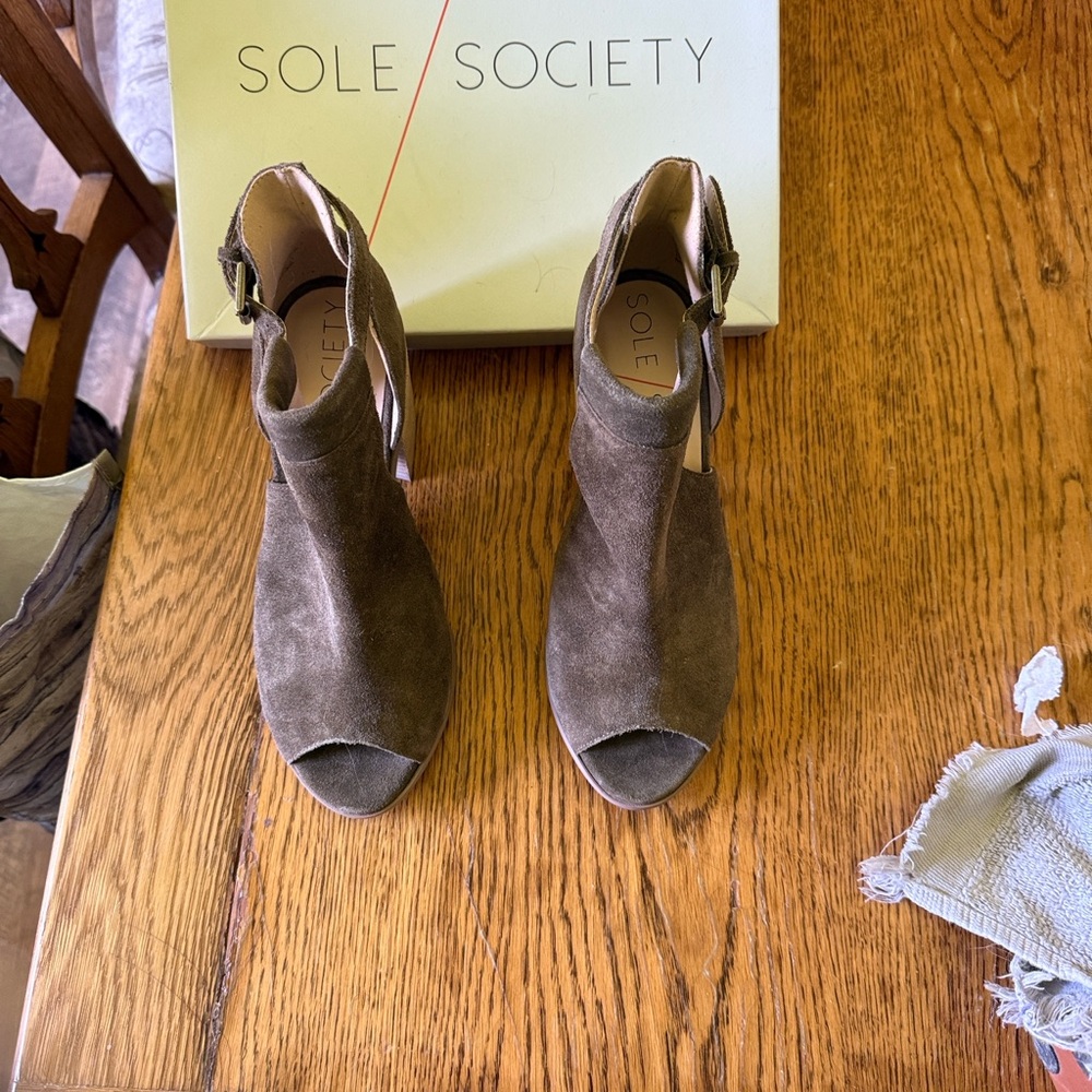 Sole Society Brown Suede Peep-Toe Shoes Sole Society NWOT Never worn